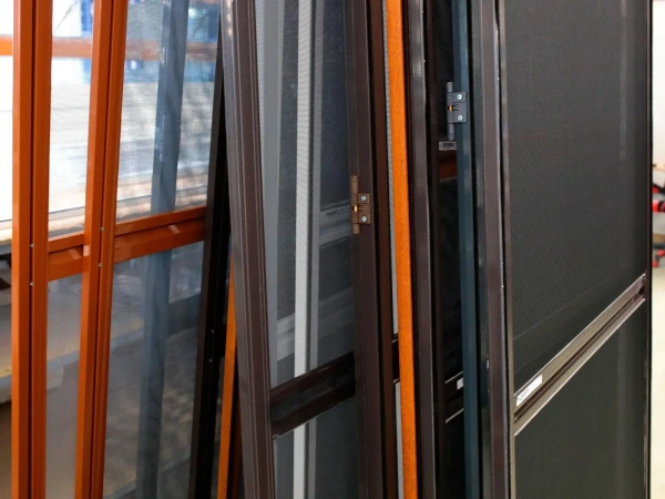 Sieťky na DVERE - pántové v ráme SMART - bežné odtiene 5