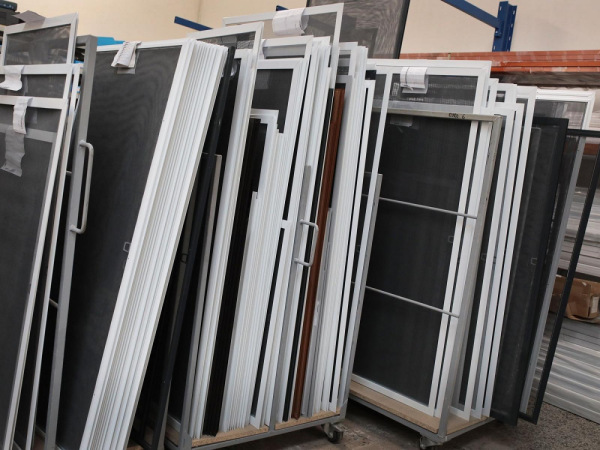 Plase anti-insecte pentru FEREASTRĂ – fixe – RENOLIT 9
