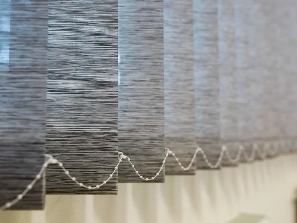 Dvojfarebné vertikálne žalúzie - látka KENIA 5