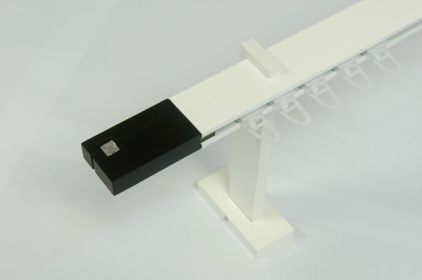 Garniže SQUARE LINE biela - jednoradové - KRYSTAL čierna