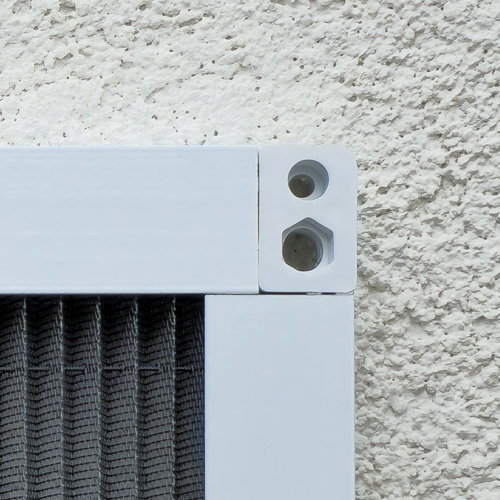 PLISSÉ LITE1  Vonkajší rohový spájač